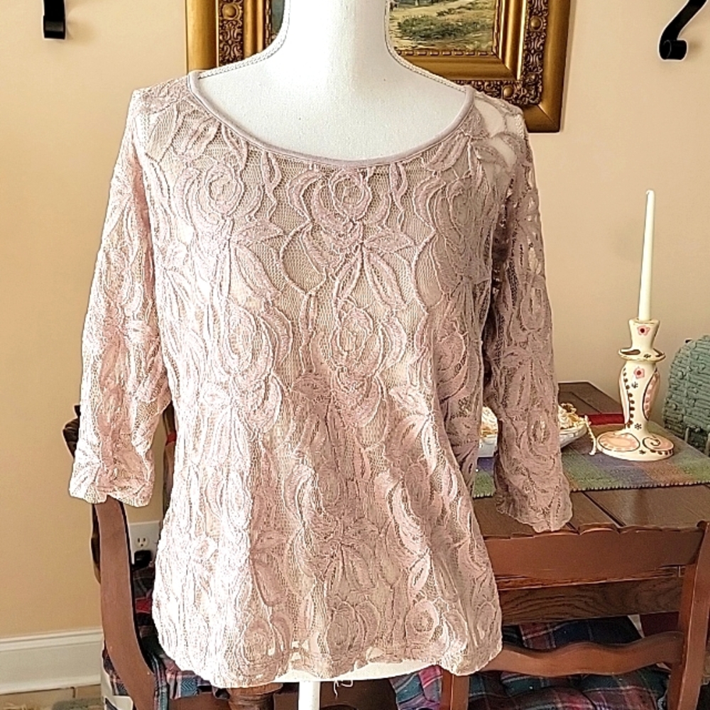 B'LEEV TOP SIZE MEDIUM